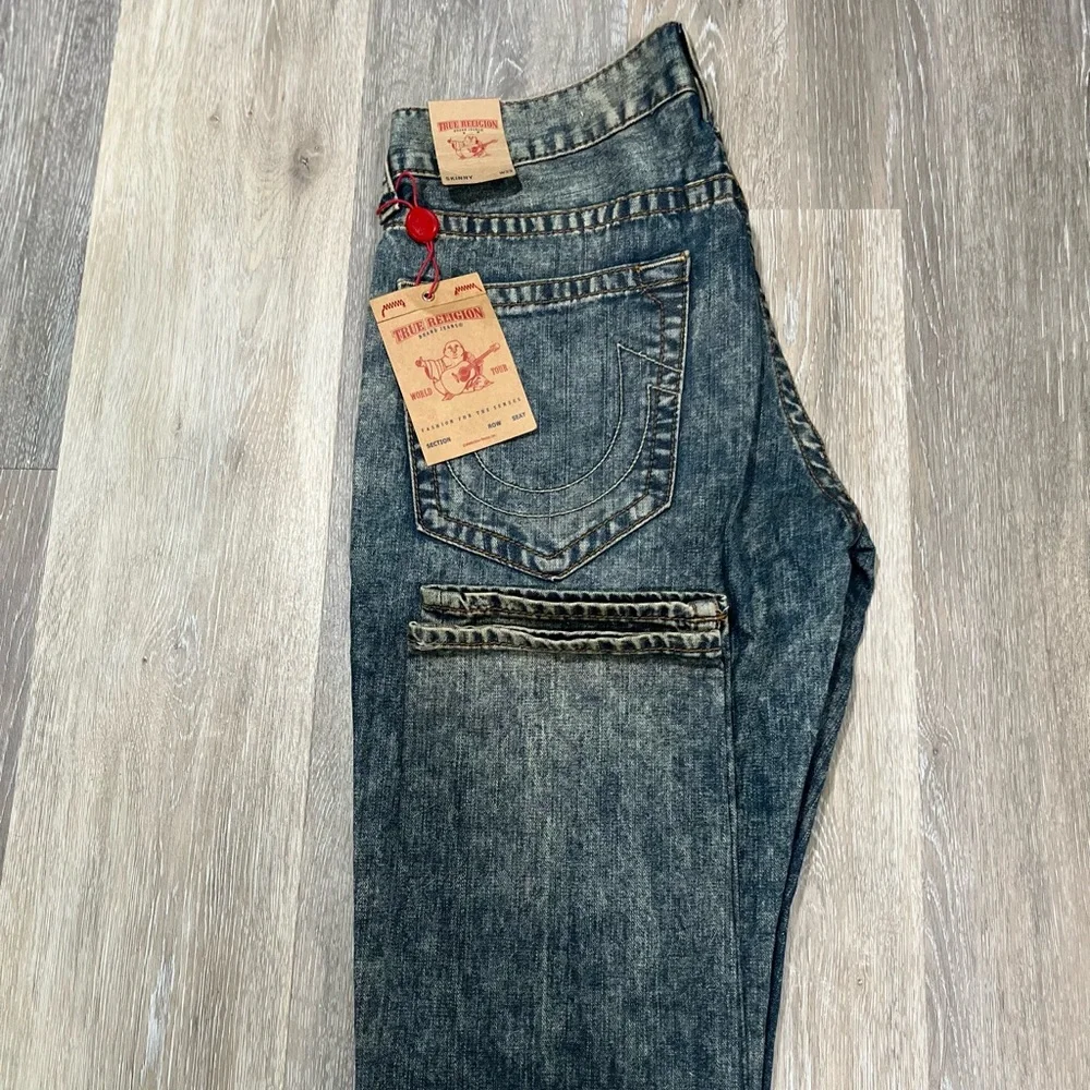 True Religion NWT Skinny Red Orange SN Earthworm Size 33